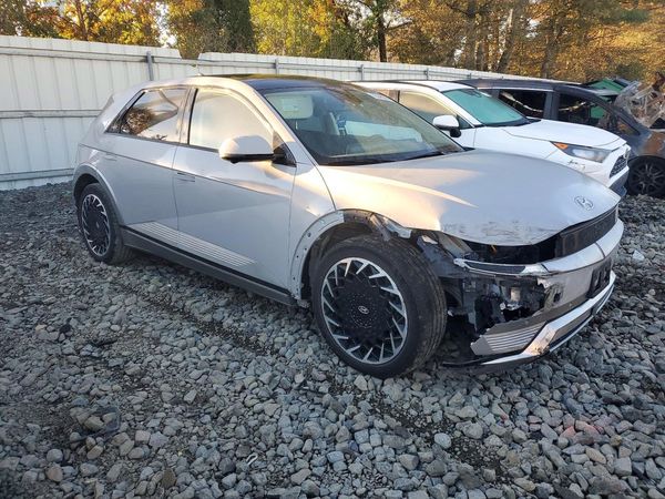2024 HYUNDAI IONIQ — Passenger 3/4