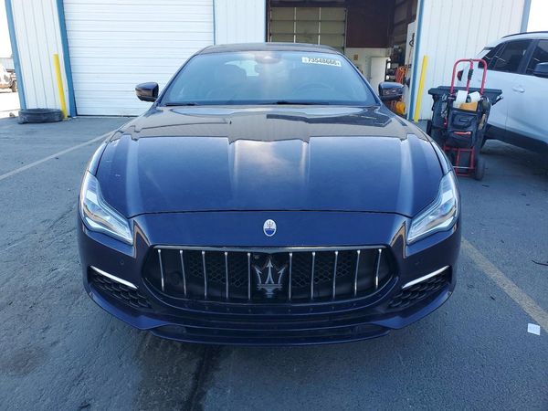 2018 MASERATI QUATTROPORTE Luxury — DIRF