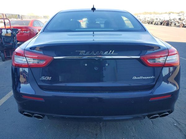 2018 MASERATI QUATTROPORTE Luxury — DIRR