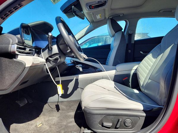 2025 HYUNDAI ELANTRA Limited — DENT