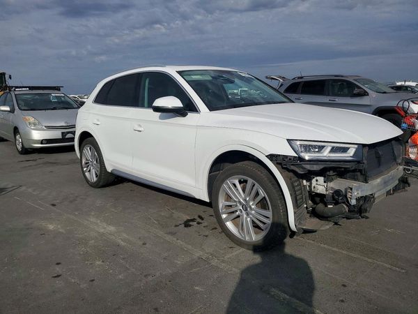 2019 AUDI Q5 quattro Premium Plus — Passenger 3/4