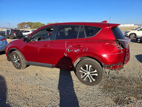 2018 TOYOTA RAV4 LE — DSRA