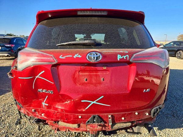 2018 TOYOTA RAV4 LE — DIRR