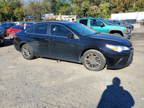 2017 TOYOTA CAMRY LE/SE/XLE/XSE — Passenger 3/4