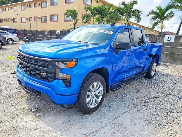 2025 CHEVROLET SILVERADO — DSFA — Front 3/4