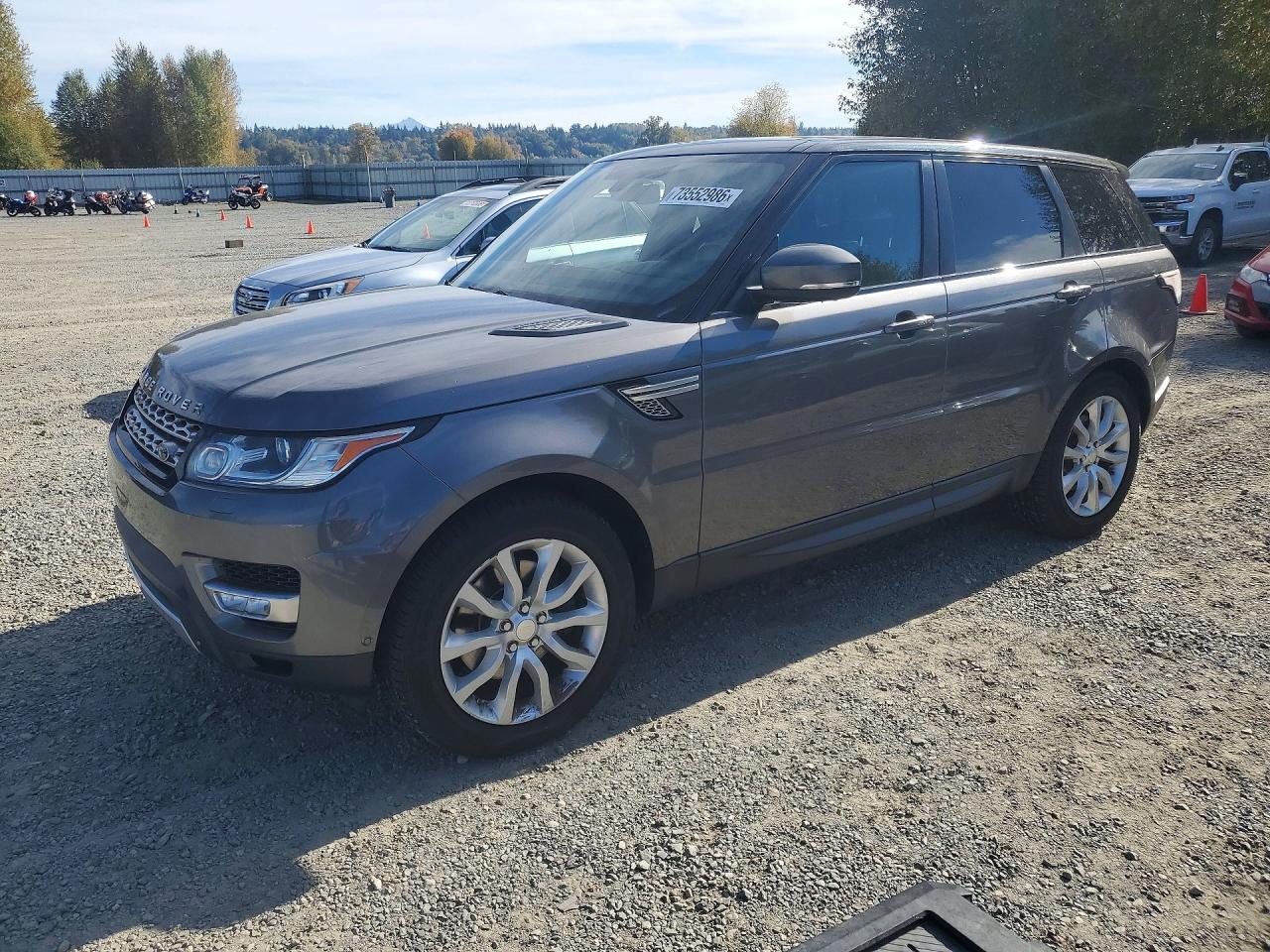2014 LAND ROVER RANGEROVER HSE — Front 3/4