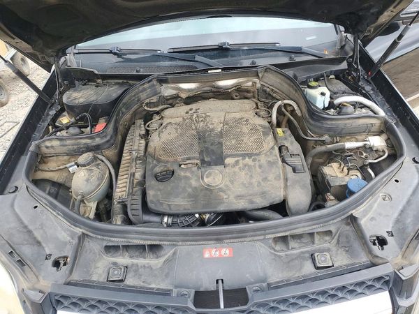 2014 MERCEDES-BENZ GLK GLK350 — Engine bay