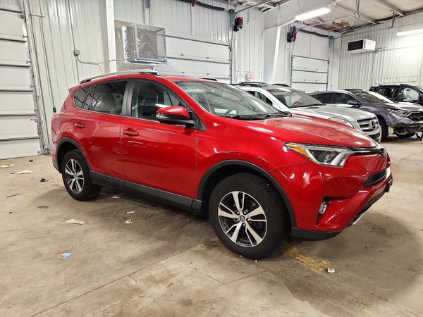 2016 TOYOTA RAV4 XLE (M Grade) — Passenger 3/4