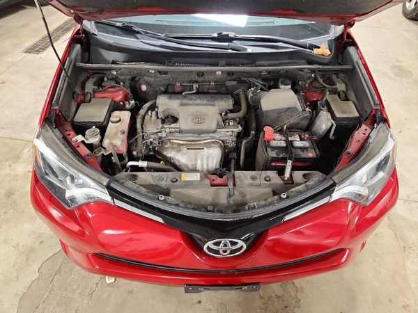 2016 TOYOTA RAV4 XLE (M Grade) — Engine bay