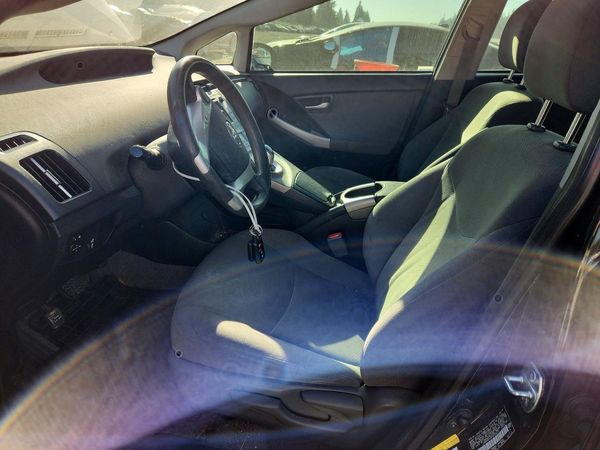 2015 TOYOTA PRIUS — DENT
