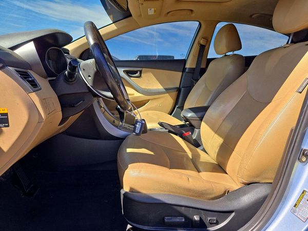 2013 HYUNDAI ELANTRA — DENT