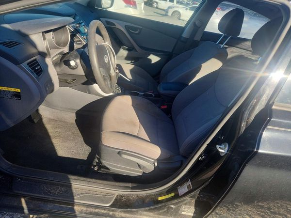 2016 HYUNDAI ELANTRA — DENT