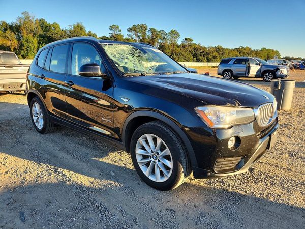 2017 BMW X3 sDrive28i — Passenger 3/4