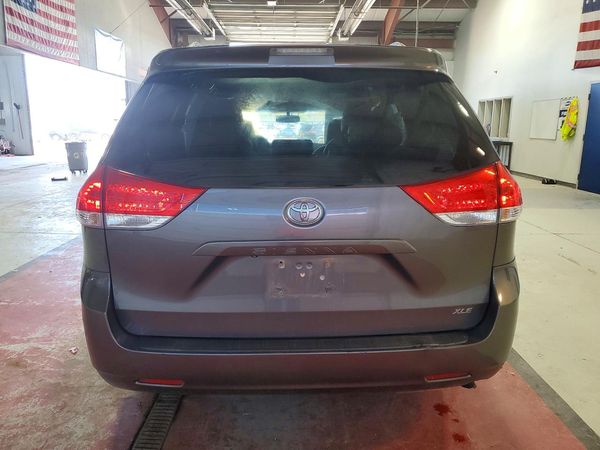 2014 TOYOTA SIENNA — DIRR