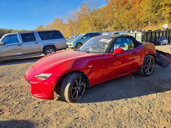 2016 MAZDA MX-5 Grand Touring/GT — Front 3/4