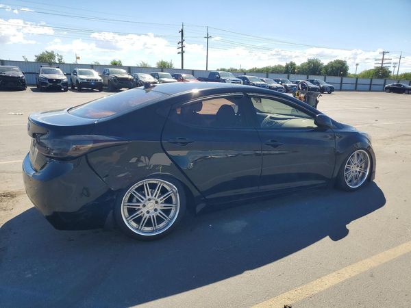 2013 HYUNDAI ELANTRA