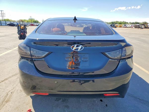 2013 HYUNDAI ELANTRA