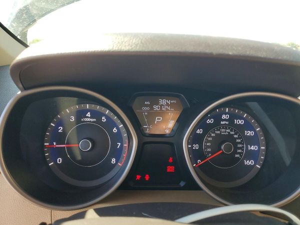 2013 HYUNDAI ELANTRA
