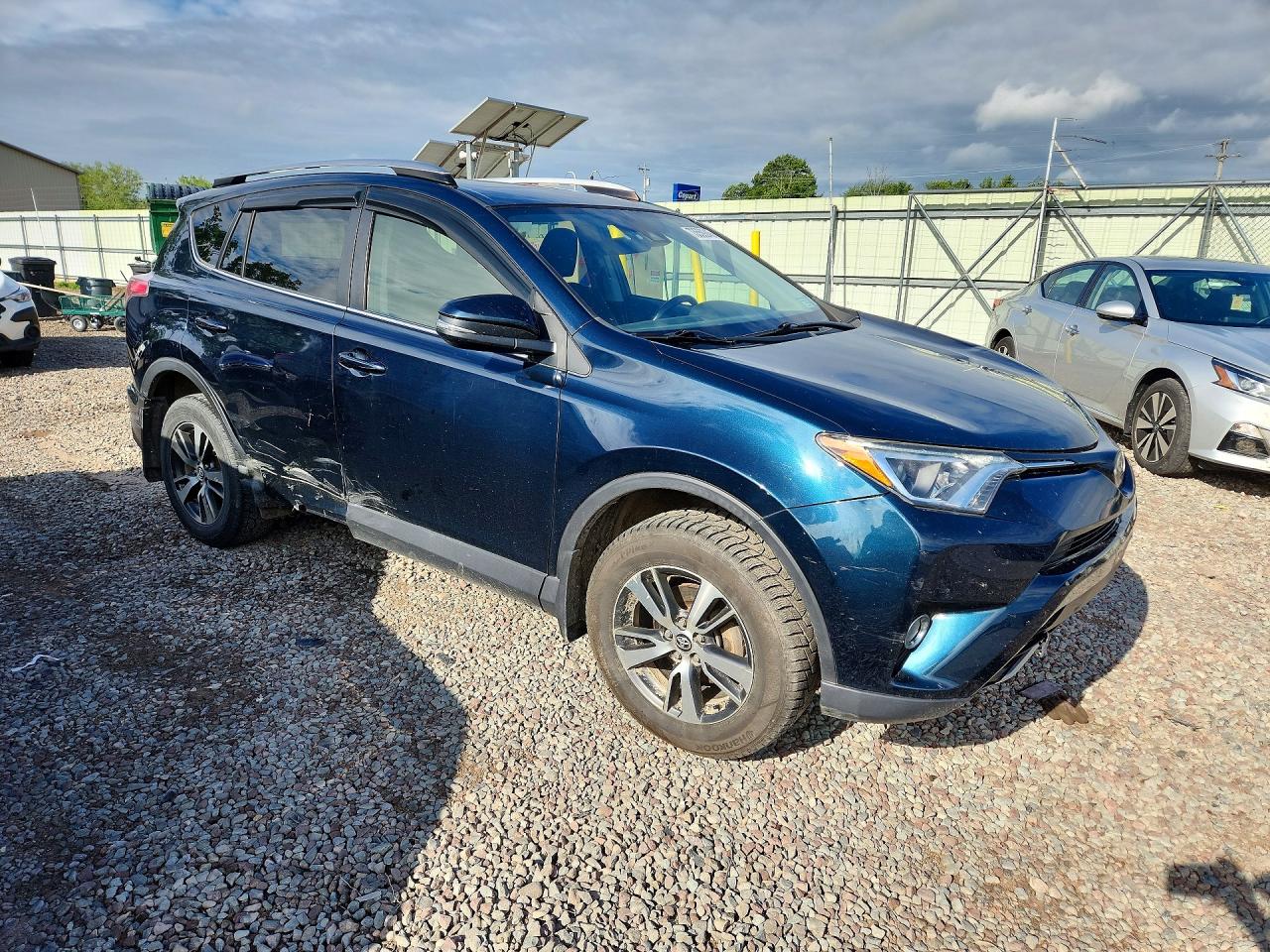 2017 TOYOTA RAV4 XLE