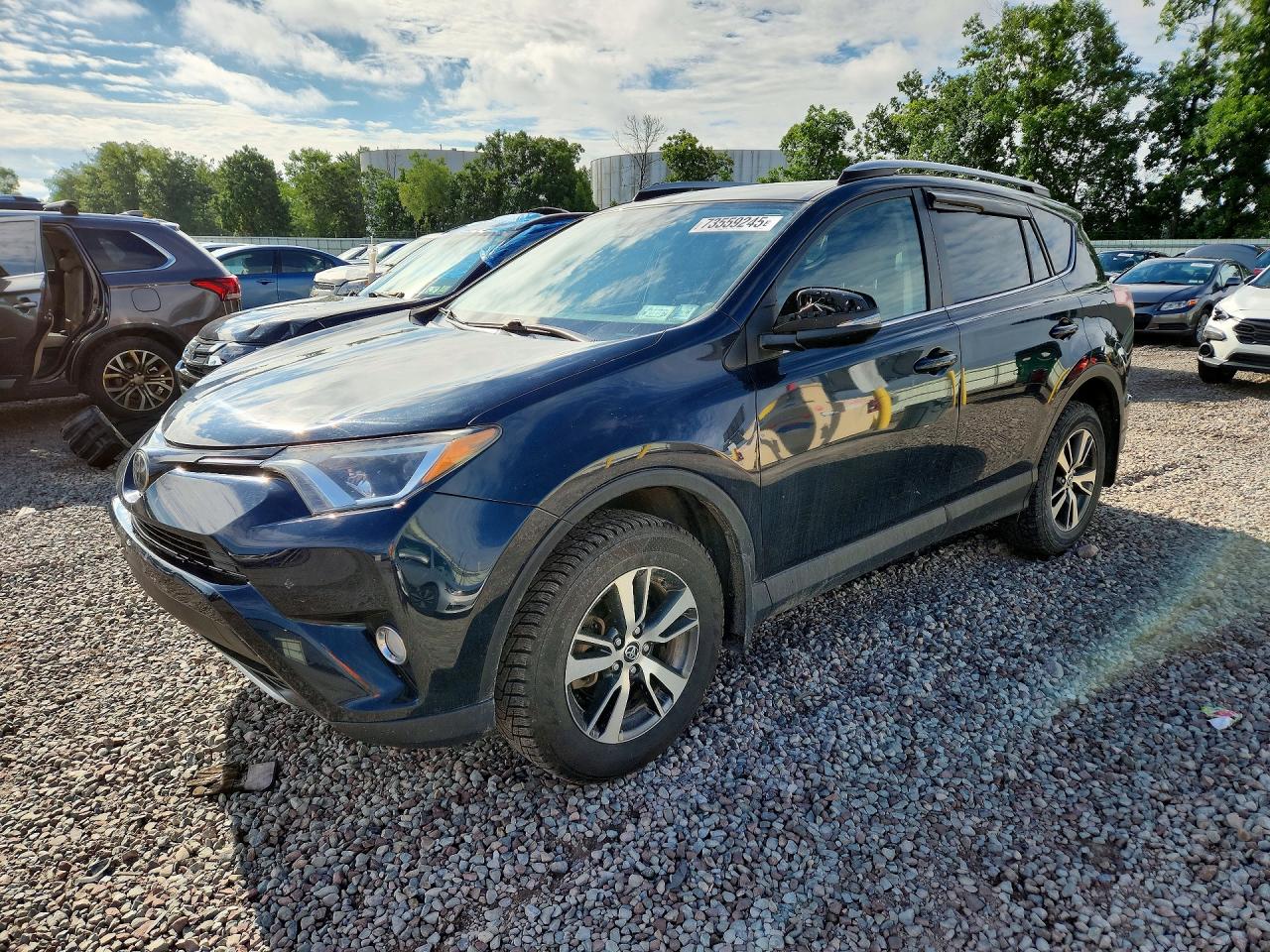 2017 TOYOTA RAV4 XLE