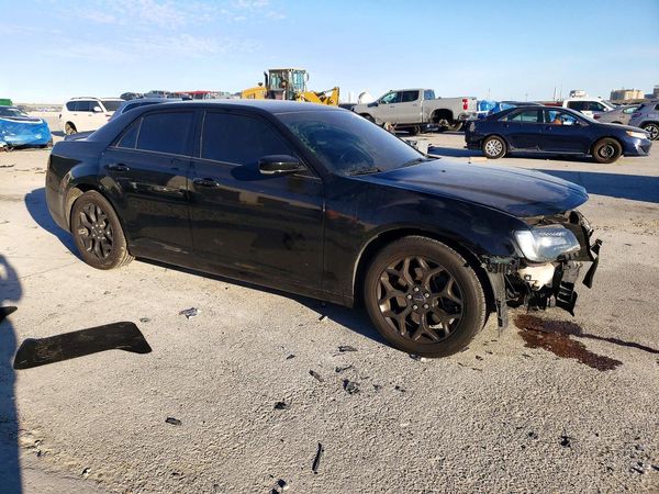 2020 CHRYSLER 300 300S — Passenger 3/4