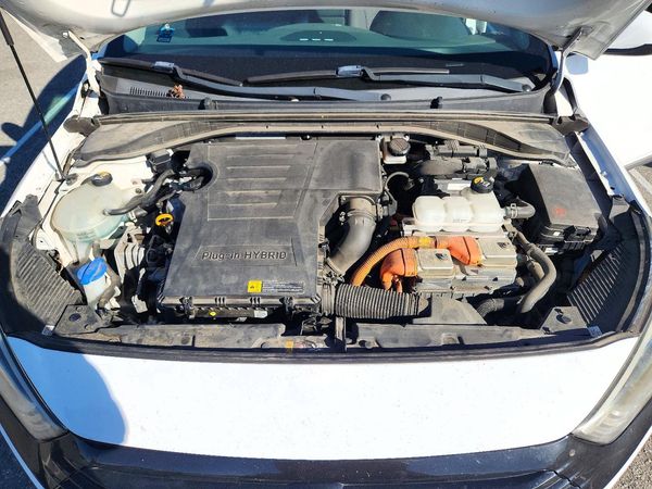 2019 HYUNDAI IONIQ — Engine bay