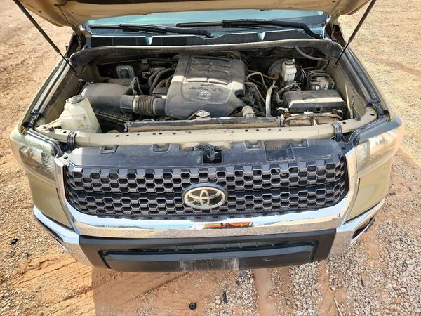 2019 TOYOTA TUNDRA SR5 Grade — Engine bay