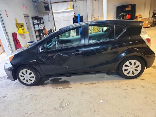 2013 TOYOTA PRIUS — DSFA — Front 3/4