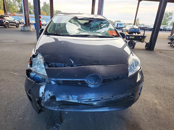 2015 TOYOTA PRIUS — DIRF