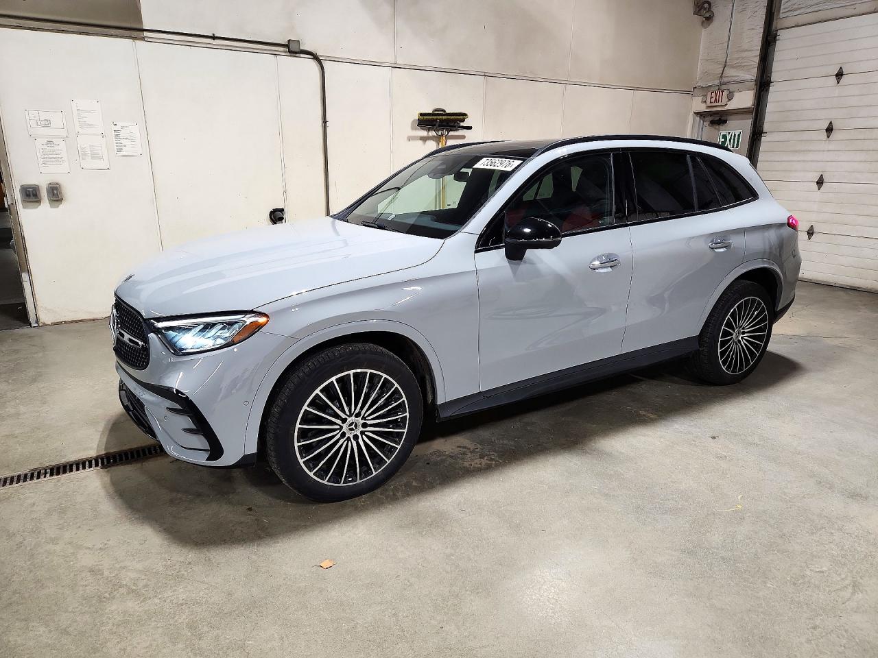 2026 MERCEDES-BENZ GLC GLC300 — Front 3/4