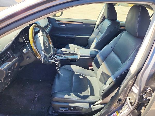 2014 LEXUS ES 350 — DENT