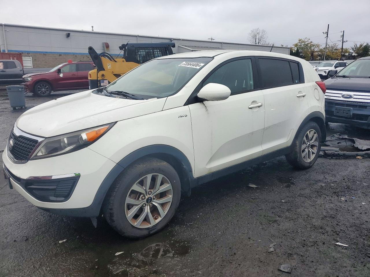 2014 KIA SPORTAGE LX — Front 3/4