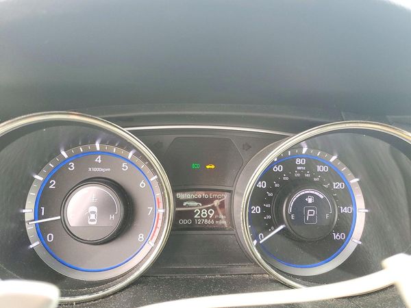 2012 HYUNDAI SONATA Middle level — ODOM
