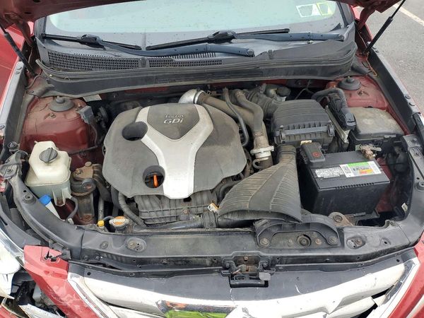 2012 HYUNDAI SONATA Middle level — Engine bay