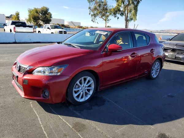 2012 LEXUS CT — DSFA — Front 3/4