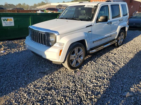 2012 JEEP LIBERTY Jet — Front 3/4