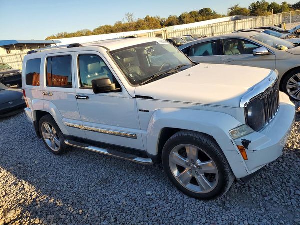 2012 JEEP LIBERTY Jet — Passenger 3/4