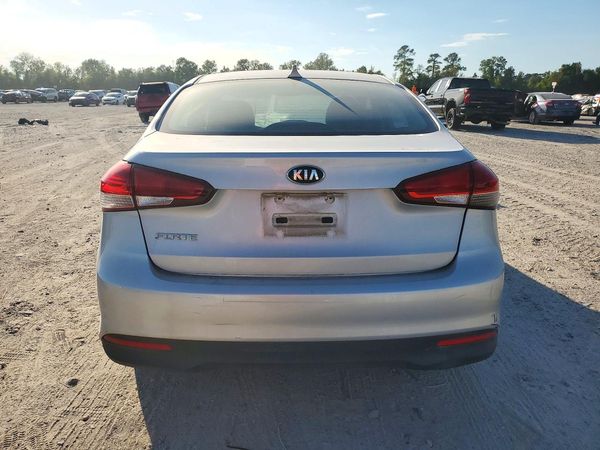 2018 KIA FORTE LX Base — DIRR