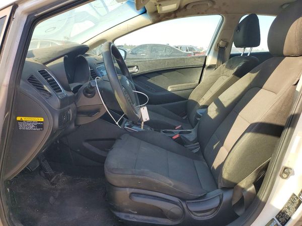 2018 KIA FORTE LX Base — DENT