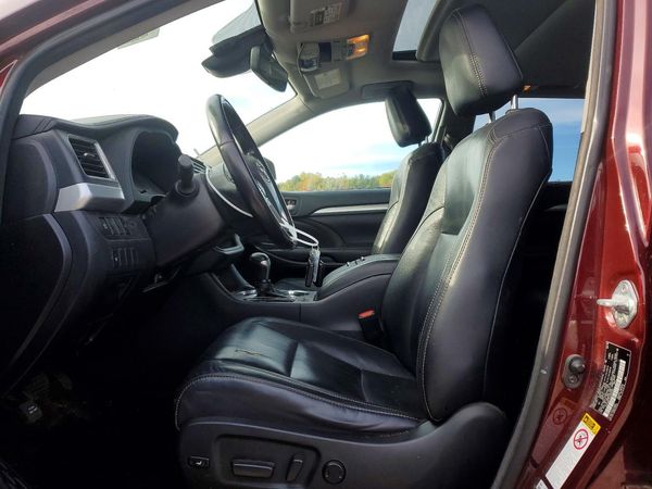 2018 TOYOTA HIGHLANDER XLE Hybrid — DENT