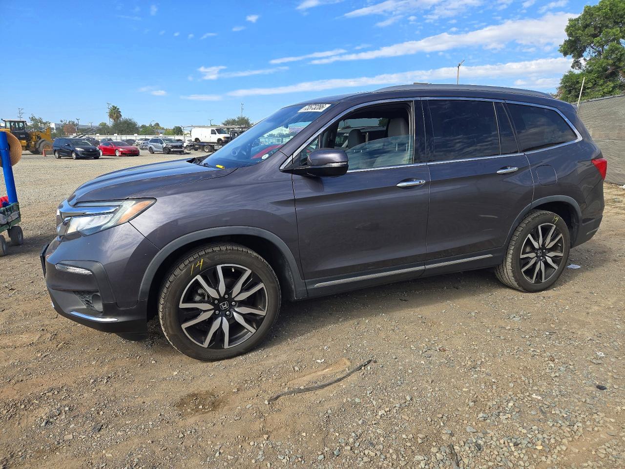 2020 HONDA PILOT TOURING-7 — Front 3/4