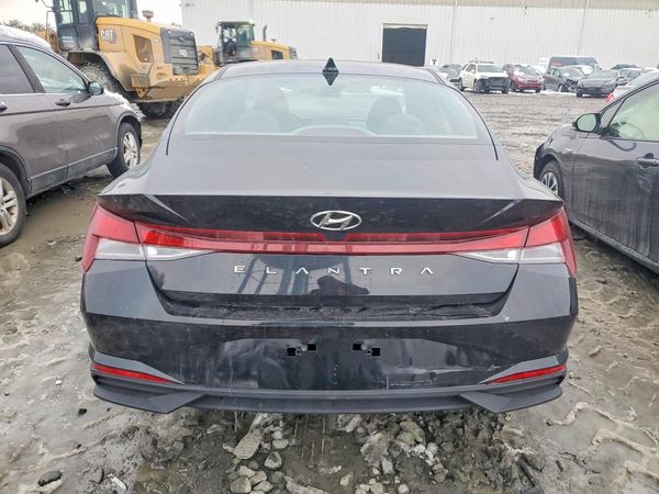 2023 HYUNDAI ELANTRA SE