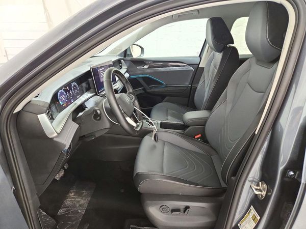 2026 VOLKSWAGEN TIGUAN 4Motion SE — DENT