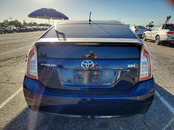 2015 TOYOTA PRIUS — DIRR
