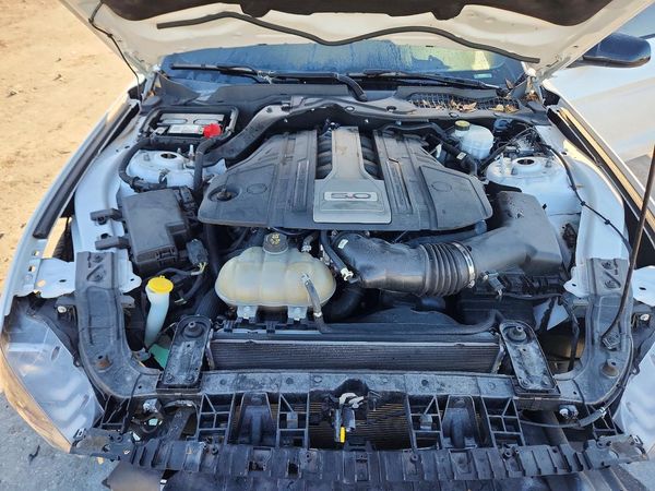 2018 FORD MUSTANG GT Coupe — Engine bay