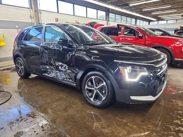 2026 KIA NIRO LX — Passenger 3/4