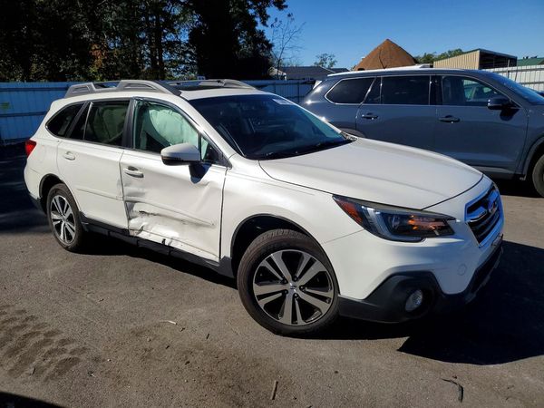 2018 SUBARU OUTBACK Limited+M/R+ES+NAVI — Passenger 3/4