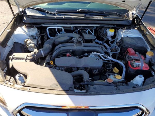 2018 SUBARU OUTBACK Limited+M/R+ES+NAVI — Engine bay