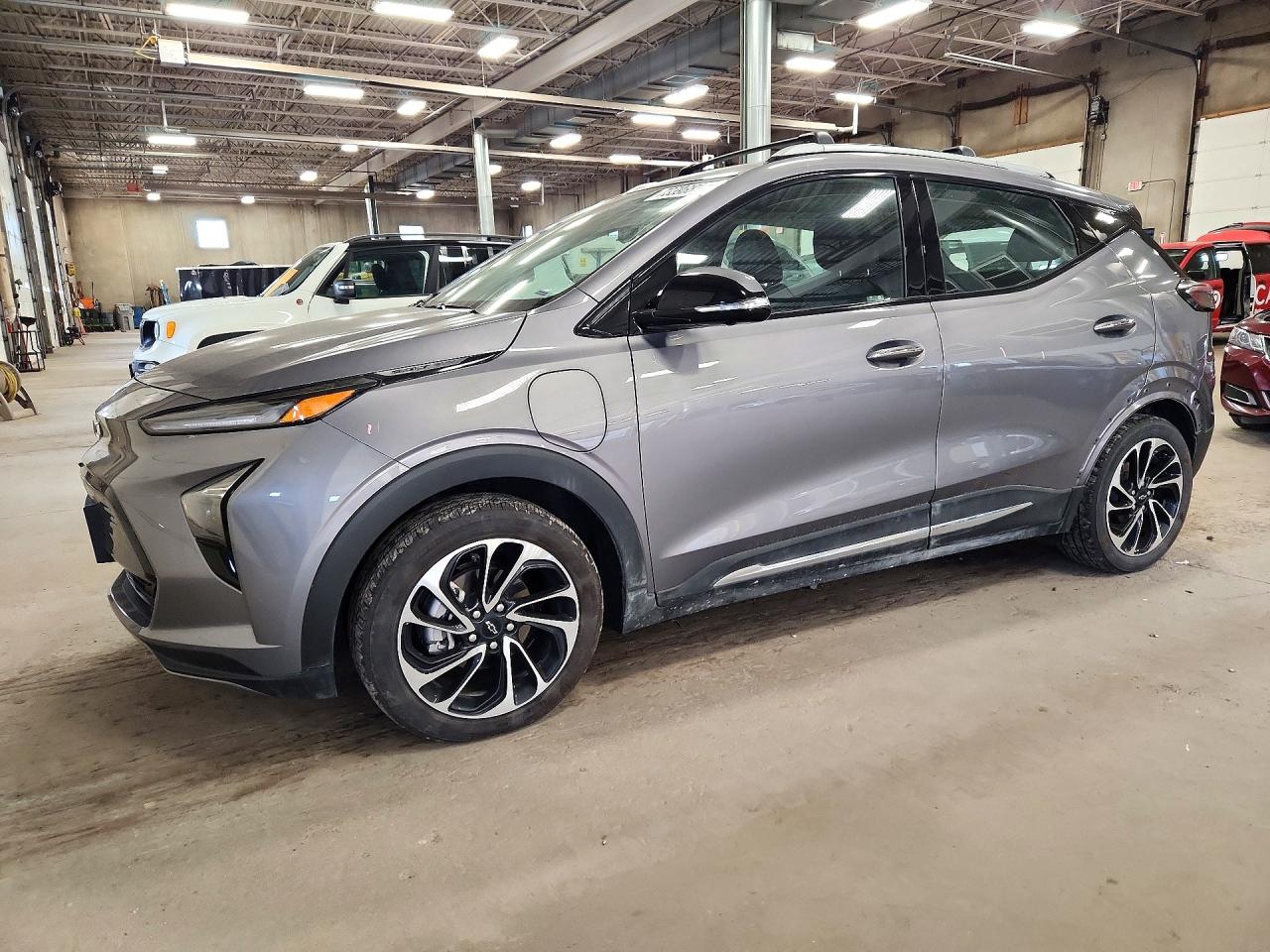 2023 CHEVROLET BOLT Premier — Front 3/4