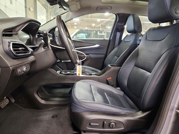 2023 CHEVROLET BOLT Premier — DENT